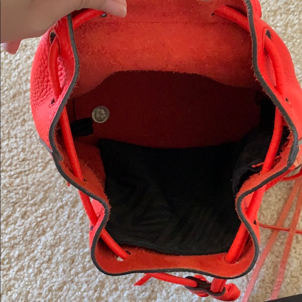 Backpack - Picture 3 of 4